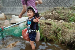 やまめのつかみ取り大会3 やまめのつかみ取り大会3